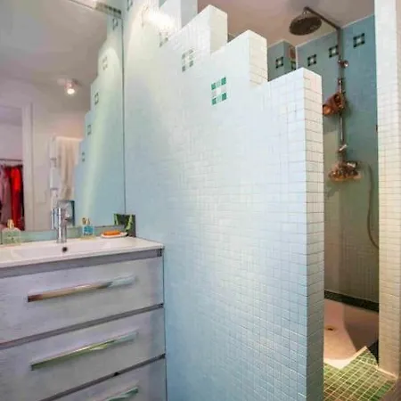 Lofthouse With Garden In 5 Adults, 1 Kid Apartamento