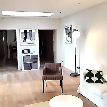 Lofthouse With Garden In 5 Adults, 1 Kid Apartamento