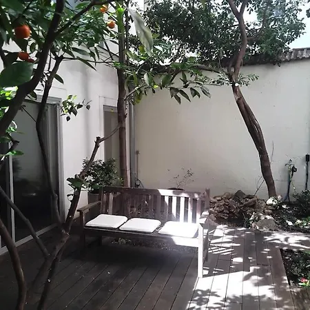 Lofthouse With Garden In 5 Adults, 1 Kid París